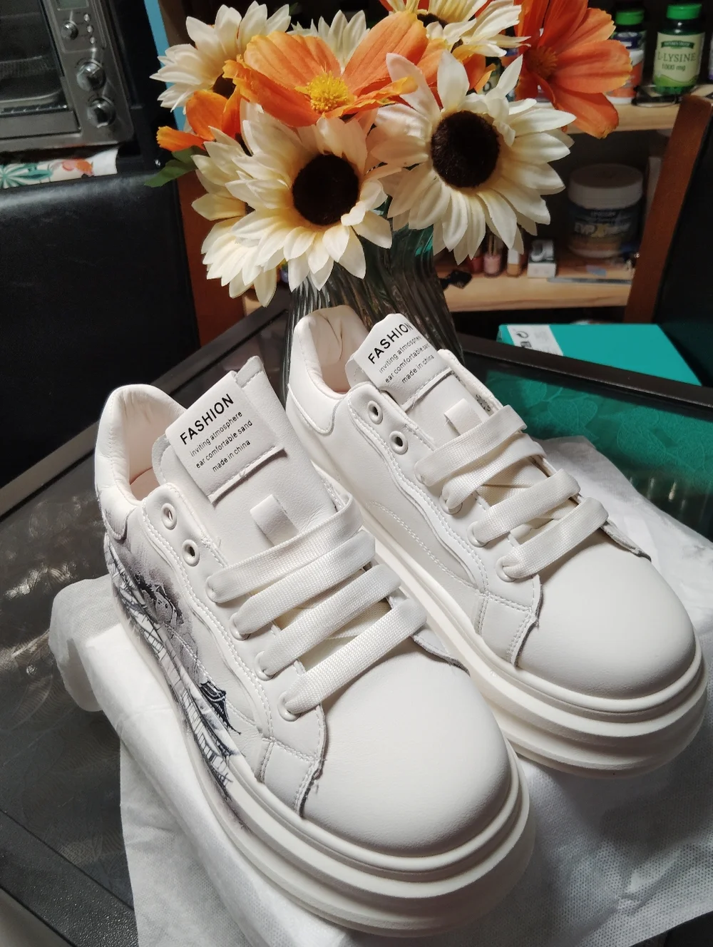 *" WHITE PLATFORM SNEAKERS WITH GRAY GRAPHIC DETAIL**"💲💲💲💲💲💲💲 - Picture 5 of 10